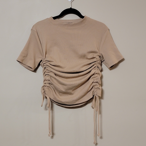 NWT PrettyLittleThing Camel Structured Rib Ruched Short Sleeve Top Women's US 8 - Picture 2 of 9